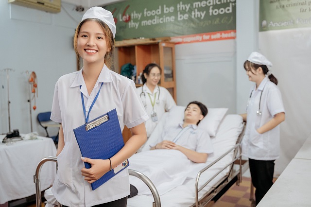 Y sĩ đa khoa cũng như các nhân viên y tế khác sẽ có phạm vị hoạt động và giới hạn chuyên môn cần phải tuân thủ